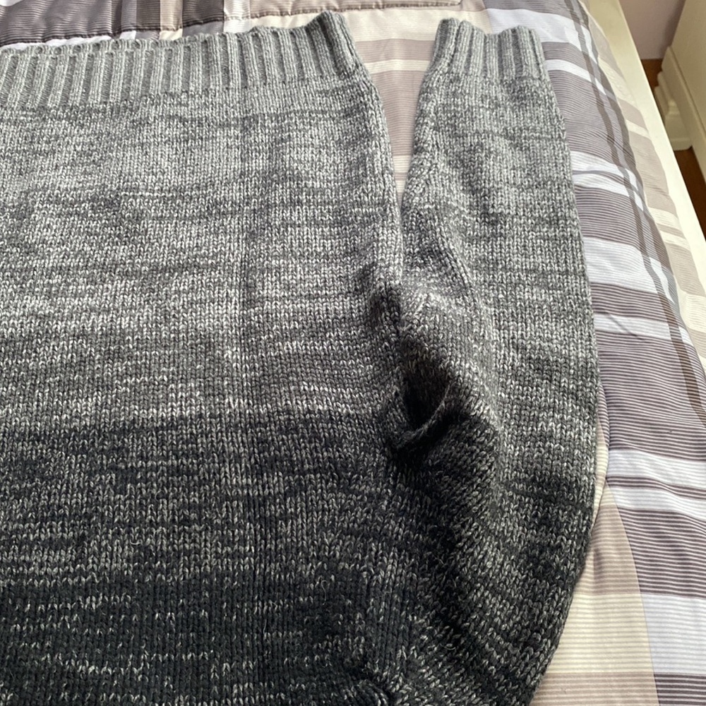 Express sweater - Picture 8 of 9
